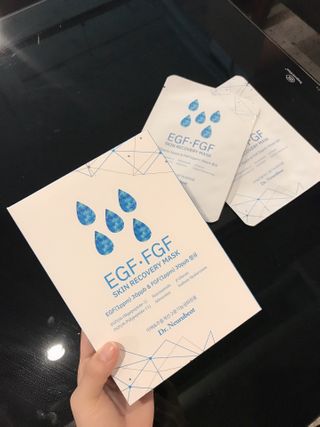 Dr.느루벗 느루벗 EGF FGF 스킨 리커버리 마스크 10장 — 4.5점을 준 리뷰어가 2021년 3월 올린 사용 사진