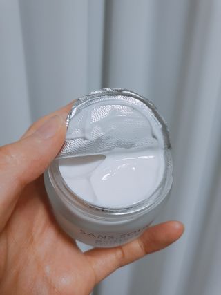 산수시 아쿠아 베네핏 24h 수부지 물광 속건조 수분크림 50ml — 5점을 준 리뷰어가 2021년 7월 올린 사용 사진