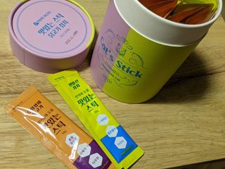 페페로니 맛있는 스틱 - 무항생제 닭고기 15개 + 원양선 참치 15개 — 5점을 준 리뷰어가 2021년 10월 올린 사용 사진