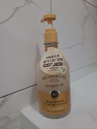 벨먼 내추럴스파 수분광채 스크럽 바디워시 600ml 5종 — 4점을 준 리뷰어가 2022년 5월 올린 사용 사진