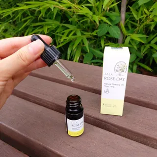 라라로즈데이 시즌2 천연 아로마오일 Y존 케어 속옷향수 이너퍼퓸 5ml  여성의 자존감을 UP시키자 — 5점을 준 리뷰어가 2021년 8월 올린 사용 사진