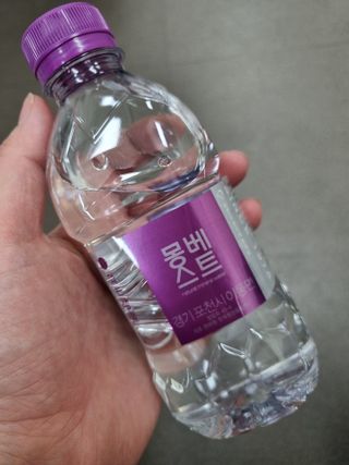 몽베스트 [MONTBEST] 330mL 20병 — 5점을 준 리뷰어가 2022년 4월 올린 사용 사진