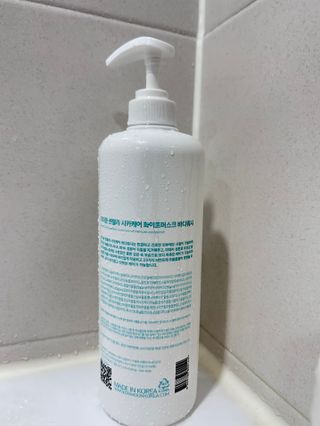 [닥터문] 센텔라 시카케어 화이트머스크 바디워시 1000ml — 5점을 준 리뷰어가 2023년 8월 올린 사용 사진