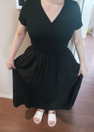 다운블로우 ~플레어 레이어드 민소매 드레스 봄 여름 가을 슬리브리스 반팔 롱 원피스 — 5점을 준 리뷰어가 2025년 6월 올린 사용 사진