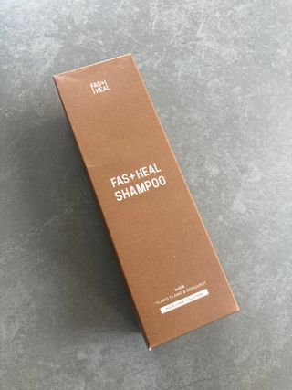 패스트힐(fast heal) 패스트힐 탈모증상완화샴푸 470ml — 5점을 준 리뷰어가 2023년 10월 올린 사용 사진