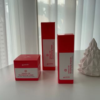 아이앤립 / EYENLIP 아이앤립 연어오일 리바이탈라이징 토너+앰플+크림 3종 세트 — 3점을 준 리뷰어가 2021년 6월 올린 사용 사진
