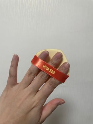 광동생활건강 MF[광동] 비타500✨주름개선·미백·SPF50+🌞퍼펙트쉴드 빅 선쿠션 본품 — 5점을 준 리뷰어가 2024년 5월 올린 사용 사진