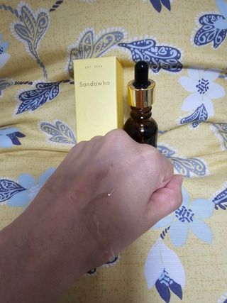 스킨큐어 산다화 비타민c 화이트닝 에센스 30ml — 5점을 준 리뷰어가 2023년 12월 올린 사용 사진
