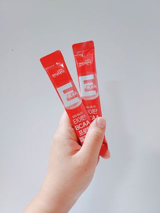[인디닥터] 타이탄 BCAA 프로틴 젤리스틱 — 4.5점을 준 리뷰어가 2022년 4월 올린 사용 사진
