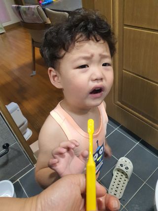 [심폐소생소] 무불소 임산부 천연 치약 — 4점을 준 리뷰어가 2021년 8월 올린 사용 사진