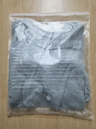 아르보노브라 아르보노 10color 데일리 반팔 노브라티 — 4점을 준 리뷰어가 2022년 5월 올린 사용 사진