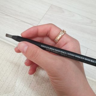 [MONDRAW] 몬드로우 POPBROW 크래용 아이브로우 색연필 타입 — 5점을 준 리뷰어가 2022년 4월 올린 사용 사진