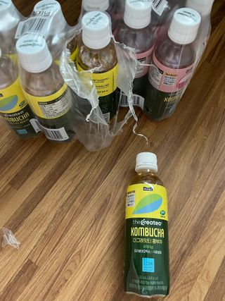 더그레잇티 콤부차 [매일유업] 더그레잇티 44kcal 콤부차 300ml *12개입 (오리지널 6개+베리리치 6개) — 3점을 준 리뷰어가 2023년 7월 올린 사용 사진