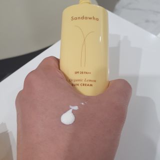 스킨큐어 산다화 유기농 레몬썬크림 — 5점을 준 리뷰어가 2021년 7월 올린 사용 사진
