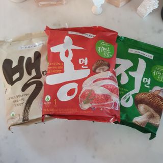 [풀무원] 자연은맛있다 정면, 백면, 홍면  세트 — 5점을 준 리뷰어가 2021년 4월 올린 사용 사진