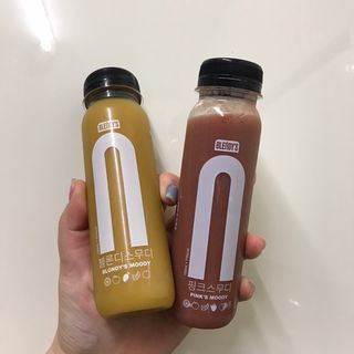 BLENDY'S 핑크 스무디+블론디 스무디 — 4점을 준 리뷰어가 2021년 9월 올린 사용 사진