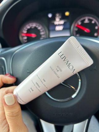 러브모아 향수 고체향수 승무원 고체향수 바르는 향수 니치향수 도손 우드세이지 앤 씨솔트 — 3.5점을 준 리뷰어가 2023년 1월 올린 사용 사진