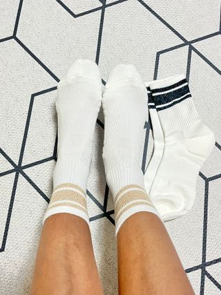 [사이즈가 있는 양말 필로이] 여자 골프 스포츠 중목 양말 2족 세트【 S, M, L 】3가지 사이즈 — 5점을 준 리뷰어가 2022년 9월 올린 사용 사진