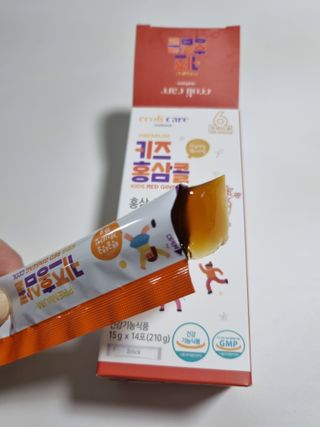 베거스코리아 [콜리케어] 키즈 홍삼콜리 딸기맛 14포 — 4점을 준 리뷰어가 2021년 11월 올린 사용 사진