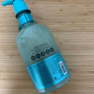 벨먼 내추럴스파 수분광채 스크럽 바디워시 600ml 5종 — 4점을 준 리뷰어가 2022년 5월 올린 사용 사진