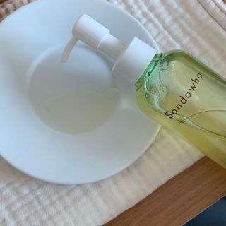 스킨큐어 산다화 순한 클렌징 동백 오일 200ml — 4.5점을 준 리뷰어가 2023년 3월 올린 사용 사진