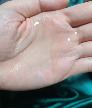 르핸스 퍼포밍 5 샴푸 비반트 포렛/베티버 포그 — 5점을 준 리뷰어가 2022년 12월 올린 사용 사진