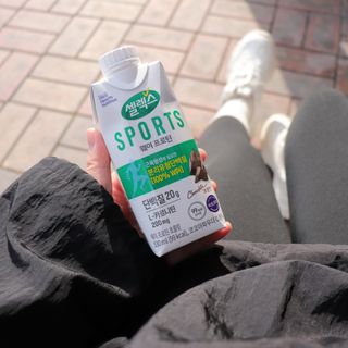 셀렉스스포츠 셀렉스 스포츠 웨이 프로틴 초콜릿 _ 330ml x 12팩 — 5점을 준 리뷰어가 2021년 3월 올린 사용 사진