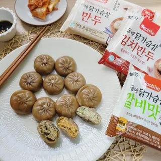 굽네몰 [굽네] 닭가슴살 만두 3종 9팩 — 5점을 준 리뷰어가 2021년 9월 올린 사용 사진