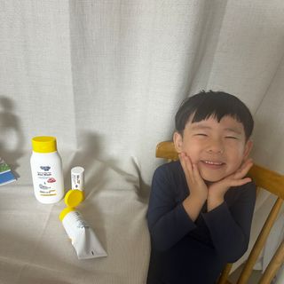 포멀비 키즈 더마베리어 아토 세트(크림 120ml+워시 300ml+스틱밤 18g) — 4점을 준 리뷰어가 2023년 11월 올린 사용 사진