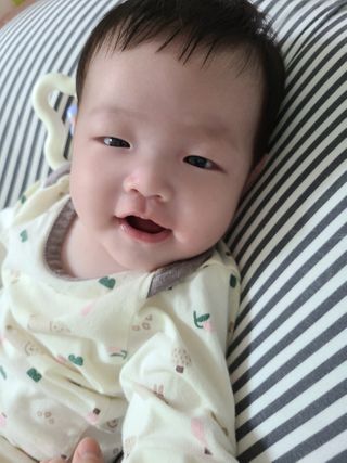 mom e 맘이 내추럴 베이비 케어 샴푸앤바스+로션 — 5점을 준 리뷰어가 2021년 1월 올린 사용 사진