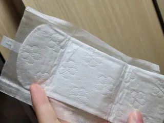 허그미 유기농 순면커버 팬티라이너 + 울트라라이너 — 5점을 준 리뷰어가 2021년 8월 올린 사용 사진