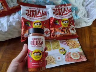[서울시스터즈] 김치시즈닝 국내 최초 뿌려먹는 김치파우더 100g 1개+ 신제품 김치스낵 90g 2개 — 5점을 준 리뷰어가 2021년 8월 올린 사용 사진