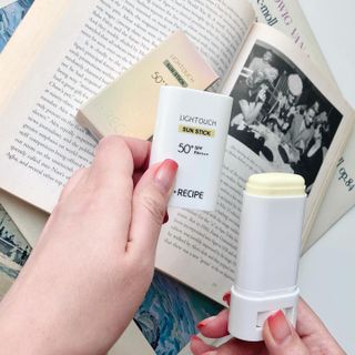 아이레시피 라이트터치 선스틱 15g (SPF50+, PA++++) — 5점을 준 리뷰어가 2023년 3월 올린 사용 사진