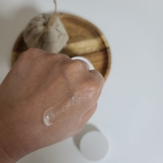 AYU25[아유트웬티파이브]다마스크로즈워터 베이스 천연 수분 촉촉 크림 — 3점을 준 리뷰어가 2021년 4월 올린 사용 사진