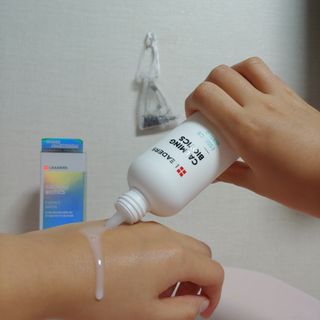 리더스코스메틱 리더스 카밍 바이오틱스 에센스 워터 — 5점을 준 리뷰어가 2021년 8월 올린 사용 사진