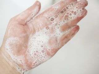 로우퀘스트 베리어 인핸싱 클렌저 190ml — 4.5점을 준 리뷰어가 2023년 10월 올린 사용 사진