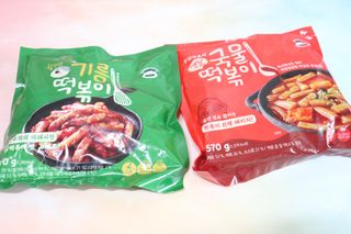 [푸딩팩토리] 떡볶이 베스트 2종_옛날 국물떡볶이 570g / 할매 기름 떡볶이  570g — 5점을 준 리뷰어가 2022년 5월 올린 사용 사진