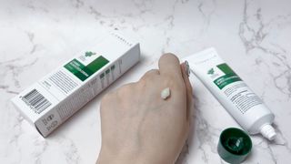 랑벨 랑바이오 블랙 시카 크림 50ml(블랙비 프로폴리스, 시카 4종, 판테놀 10 함유) — 5점을 준 리뷰어가 2022년 4월 올린 사용 사진