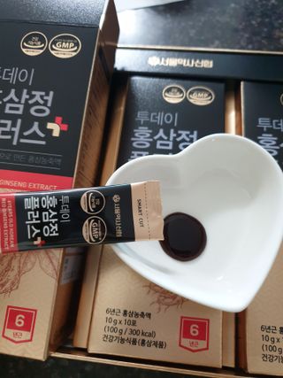 서울약사신협_투데이홍삼정플러스스틱_10g x 30포 — 5점을 준 리뷰어가 2021년 6월 올린 사용 사진
