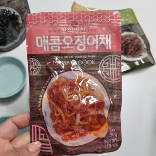 하나마이 [마마쿡] 전 청와대 천상현 셰프의 밑반찬  5종세트(소고기 장조림+연근조림+진미채+간장김자반+새우김자반) — 5점을 준 리뷰어가 2023년 4월 올린 사용 사진