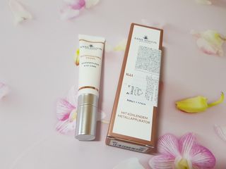 산수시 일루미네이팅 펄 영양 다크서클 스틱 아이 크림 케어 15ml — 5점을 준 리뷰어가 2021년 6월 올린 사용 사진