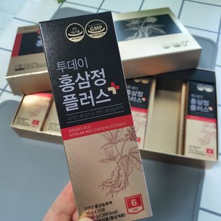 서울약사신협_투데이홍삼정플러스스틱_10g x 60포 — 5점을 준 리뷰어가 2021년 7월 올린 사용 사진