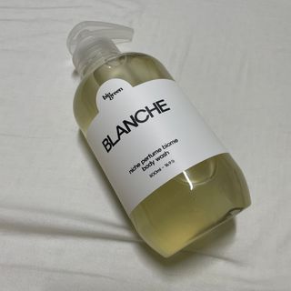 빅그린 니치 퍼퓸 바이옴바디워시 500ml(상탈, 블랙베리&베이, 블랑쉐 3종 중 택1) — 5점을 준 리뷰어가 2022년 8월 올린 사용 사진