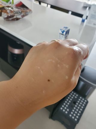 빅그린 니치 퍼퓸 바이옴바디워시 500ml(상탈, 블랙베리&베이, 블랑쉐 3종 중 택1) — 5점을 준 리뷰어가 2022년 8월 올린 사용 사진