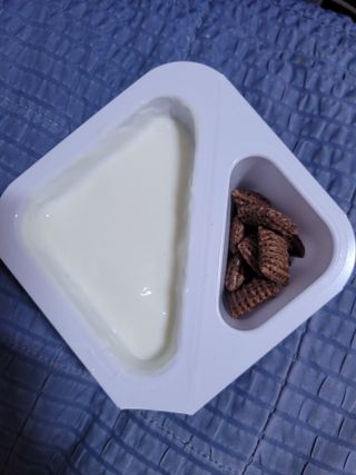 매일바이오 토핑요거트 — 5점을 준 리뷰어가 2021년 5월 올린 사용 사진