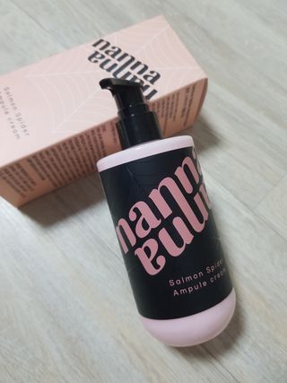 난나 살몬 스파이더 검버섯 미백 톤업 화이트닝 연어 앰플 크림 300ml 대용량 — 5점을 준 리뷰어가 2022년 8월 올린 사용 사진