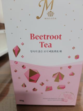 마시다 매혹적인 붉은 빛이 입안 가득히, 비트루트차 — 4.5점을 준 리뷰어가 2021년 5월 올린 사용 사진