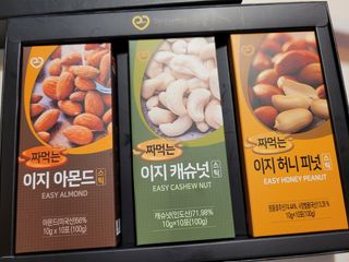 짜먹는 이지견과 짜먹는 이지아몬드, 짜먹는 이지허니피넛, 짜먹는 이지캐슈넛 각 10g X  10포 — 5점을 준 리뷰어가 2021년 3월 올린 사용 사진