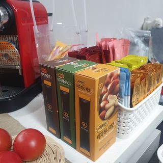 짜먹는 이지견과 짜먹는 이지아몬드, 짜먹는 이지허니피넛, 짜먹는 이지캐슈넛 각 10g X  10포 — 3점을 준 리뷰어가 2021년 2월 올린 사용 사진
