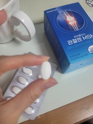 [경남제약헬스케어]케어플러스 관절엔 MSM 1000mg 60정/1개월분/관절/뼈/연골 영양/비타민D+아연/1일2정 — 5점을 준 리뷰어가 2024년 1월 올린 사용 사진